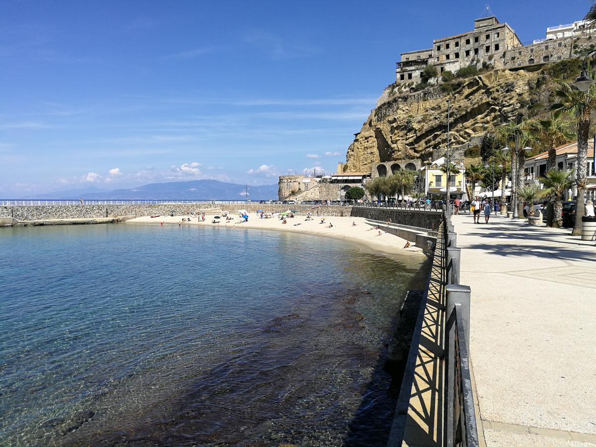 Villino Erminia - Seaside Art B&B Pizzo  Extérieur photo